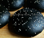 Чёрные булочки для бургеров